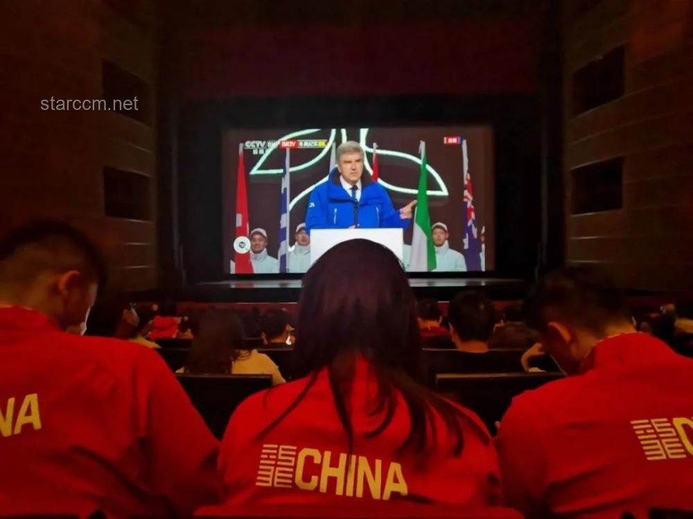 **我在全球100亿观众眼皮下“逃出生天”**